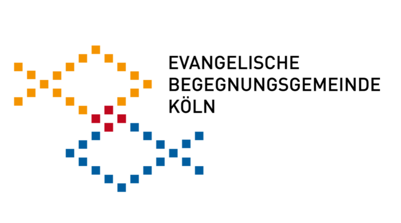 Logo der Evangelischen Begegnungsgemeinde Köln | zwei stilisierte Fische schwimmen auf einander zu und berühren sich - der obere Fisch ist gelb, der untere Fisch ist blau - die Stelle, an der sich die beiden Fische berühren ist rot. Im oberen rechten Quadraten ist der Schriftzug Evangelische Begegnungsgemeinde Köln zu lesen